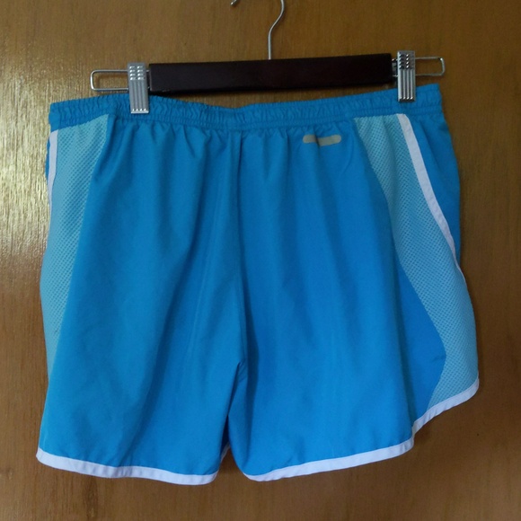 Reebok running shorts - Picture 2 of 3